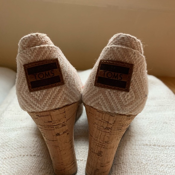 Toms Natural Canvas & Cork Wedges - Picture 5 of 7